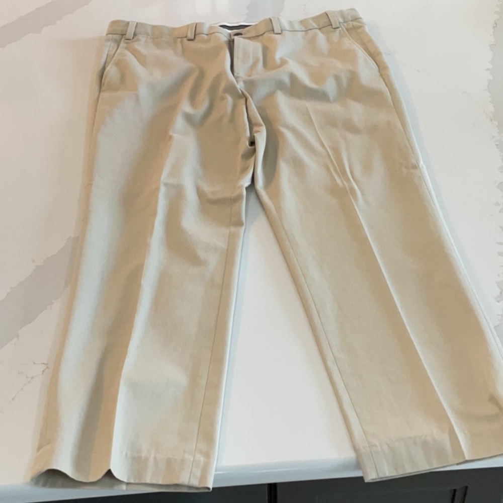 Eddie Bauer Men's Wrinkle Free Classic Fit Khaki Chinos